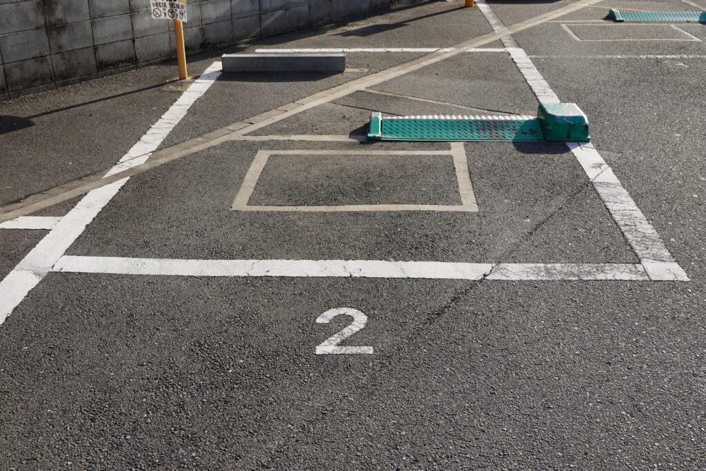駐車が斜めになるのを防ぐには のっぴードライブログ